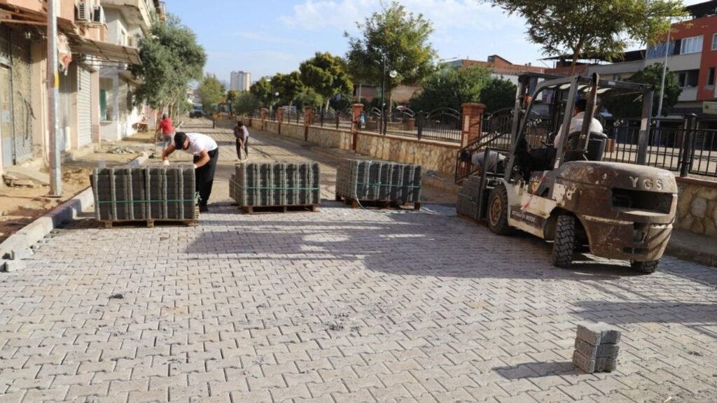 Efeler Belediyesi'nden Mahalle Mahalle Yeşil Alan Bakımı: Aydın’da Doğa Yeniden Canlanıyor