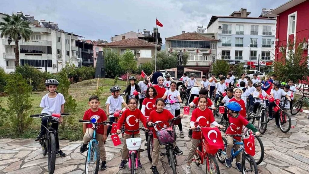 Efeler’de 120 Çocuk, Cumhuriyet Turnuvasında Buluştu
