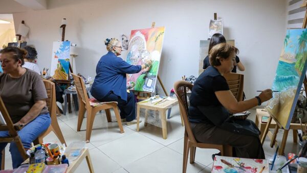 Efeler'de Ücretsiz Resim