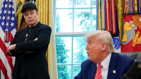 Elon Musk'tan Cumhuriyetçilere