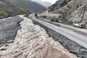 Erzincan‑Erzurum Karayolunda Heyelan;