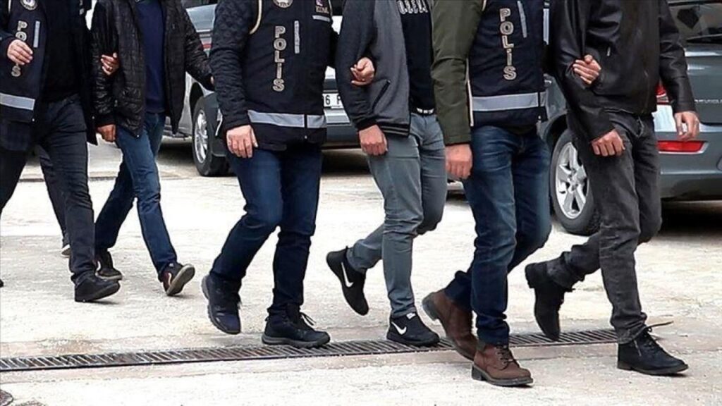 FETÖ Operasyonunda 31 Gözaltı: İstanbul, İzmir ve Daha Fazlası