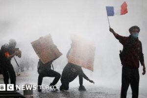 Fransa’da Öğrenci Protestoları: