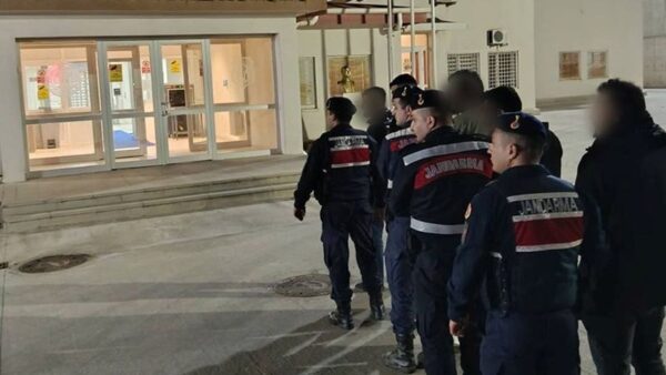 Güzelçamlı'nda Durdurulan Minibüste