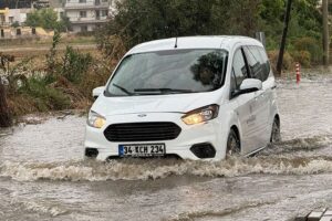İncirliova'da Yollar Göle