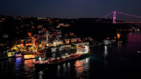 İstanbul Boğazı'nda 110m'lik