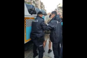 Kuşadası'nda Belediye Aracı