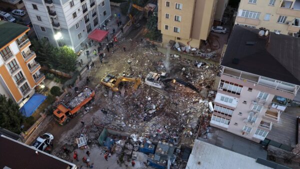 Maltepe'de Bina Çöktü: