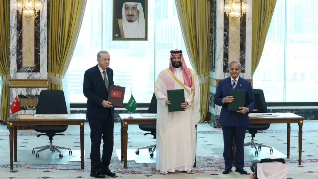 Mekke İttifakı Suudi Arabistan’da Askeri Konuşlandırma Kararı Aldı