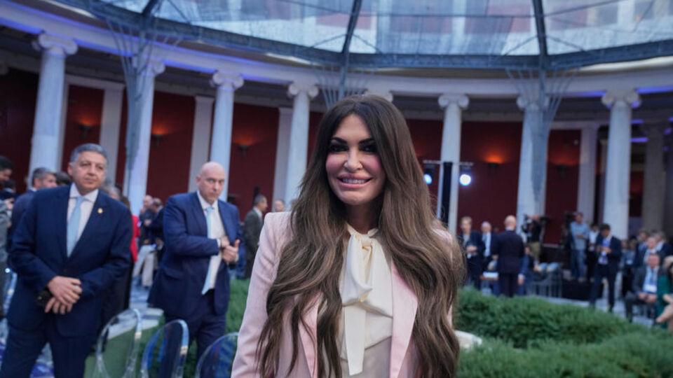 Trump, Guilfoyle'un Atina Büyükelçiliği Görevini Değerlendiriyor