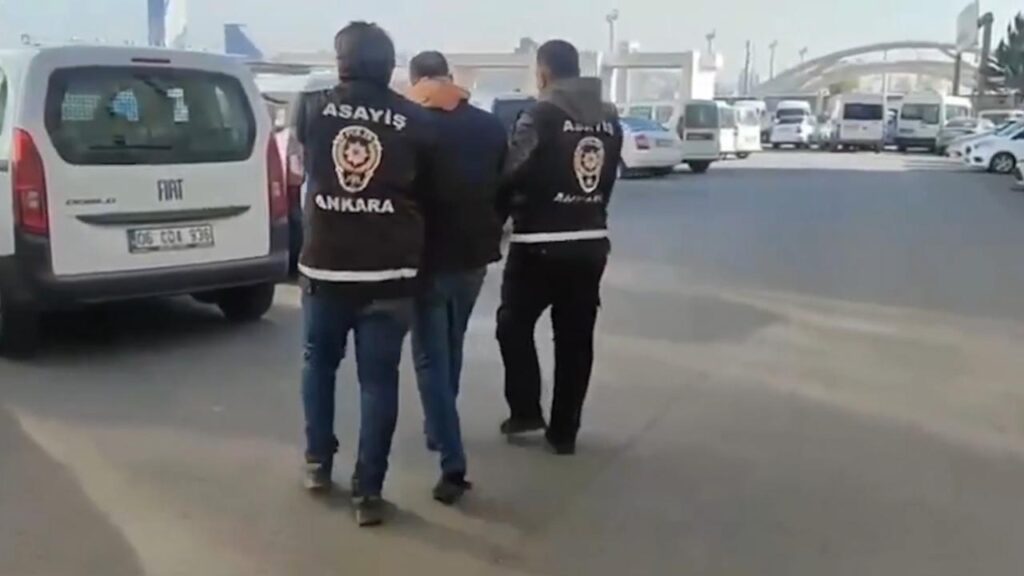 Türkiye genelinde 24 saatlik operasyonla 912 aranan şahıs yakalandı