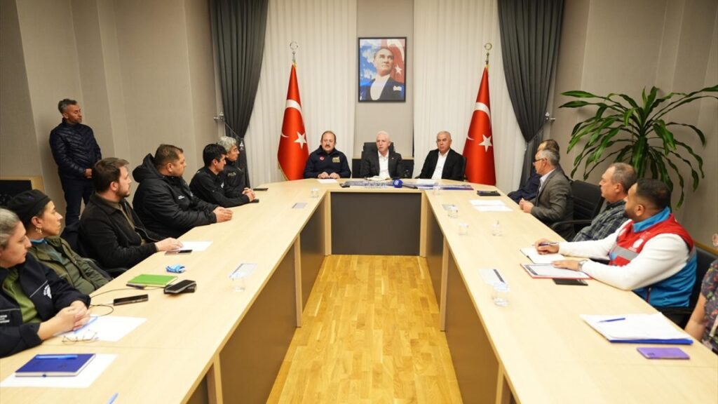 Vali Gül Açıkladı: Dere Yatağını İşgal Eden Yapılar Yıkılacak
