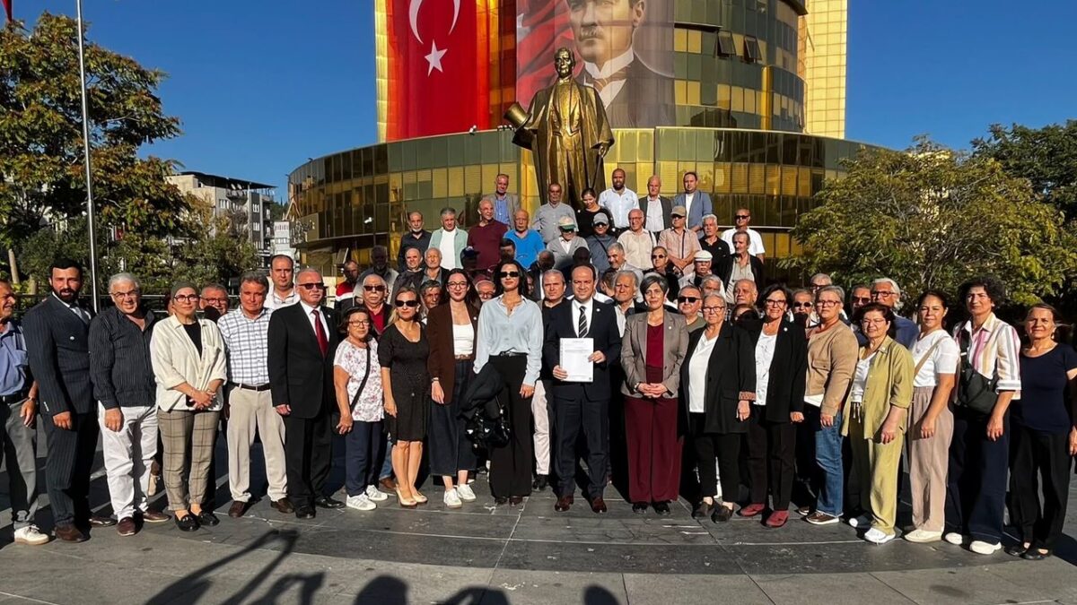 Yeni Parti Efeler’de